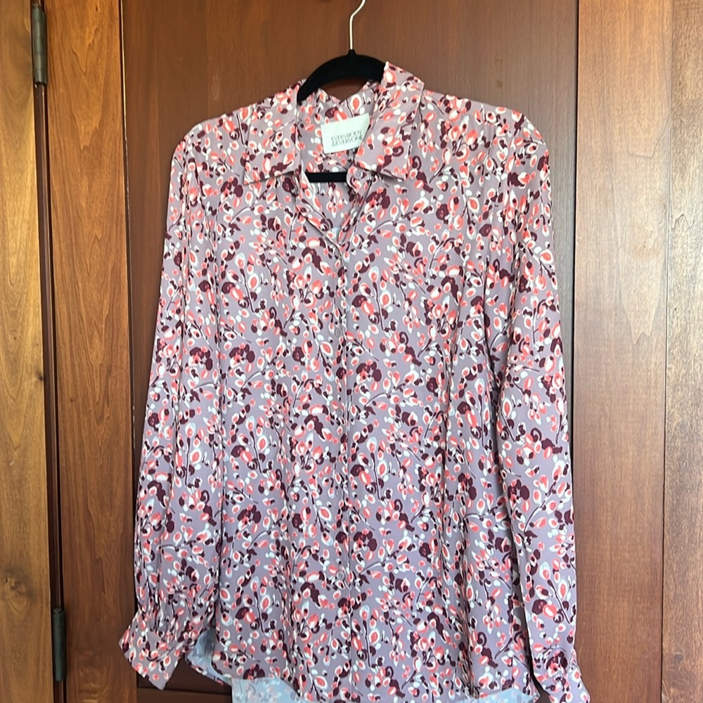 Everybody and Everyone blouse. Mauve with pattern.